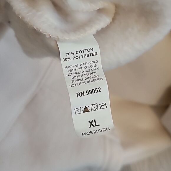 Glossier Limited Edition Embroidered Cream Hoodie Size XL unisex Kangaroo Pocket - Picture 9 of 9